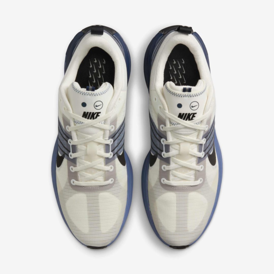 Lunar Roam Shoes