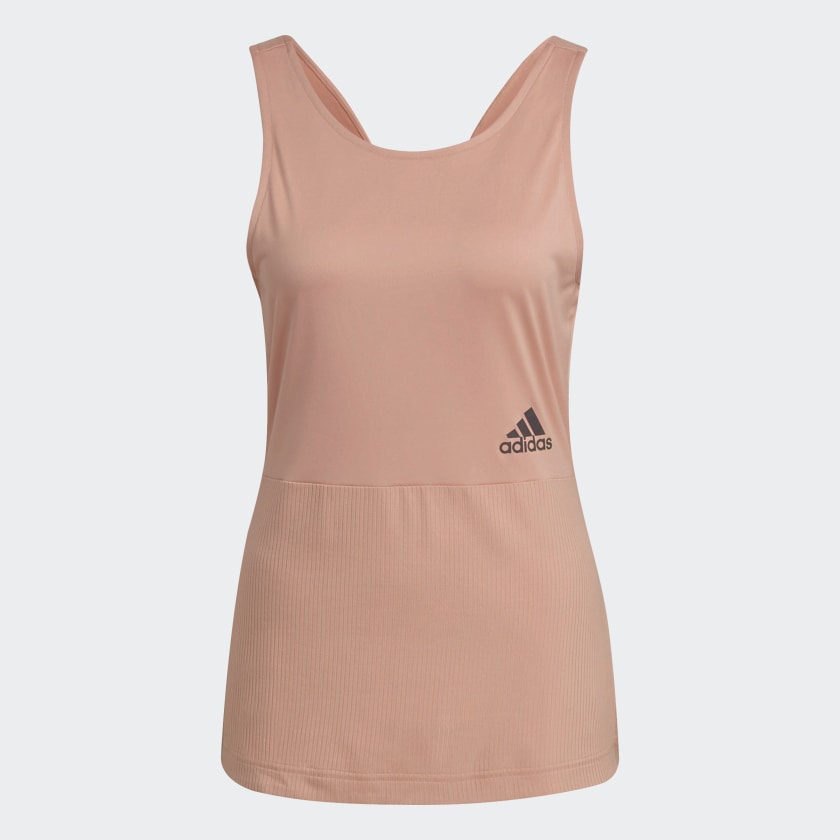 W Uforu Tank
