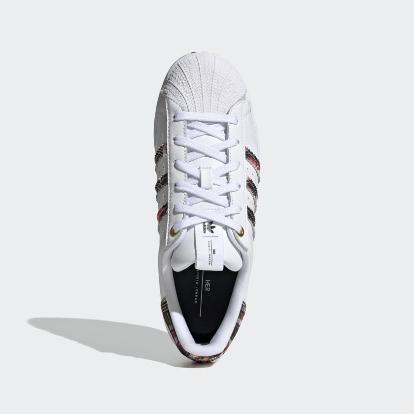 Superstar W