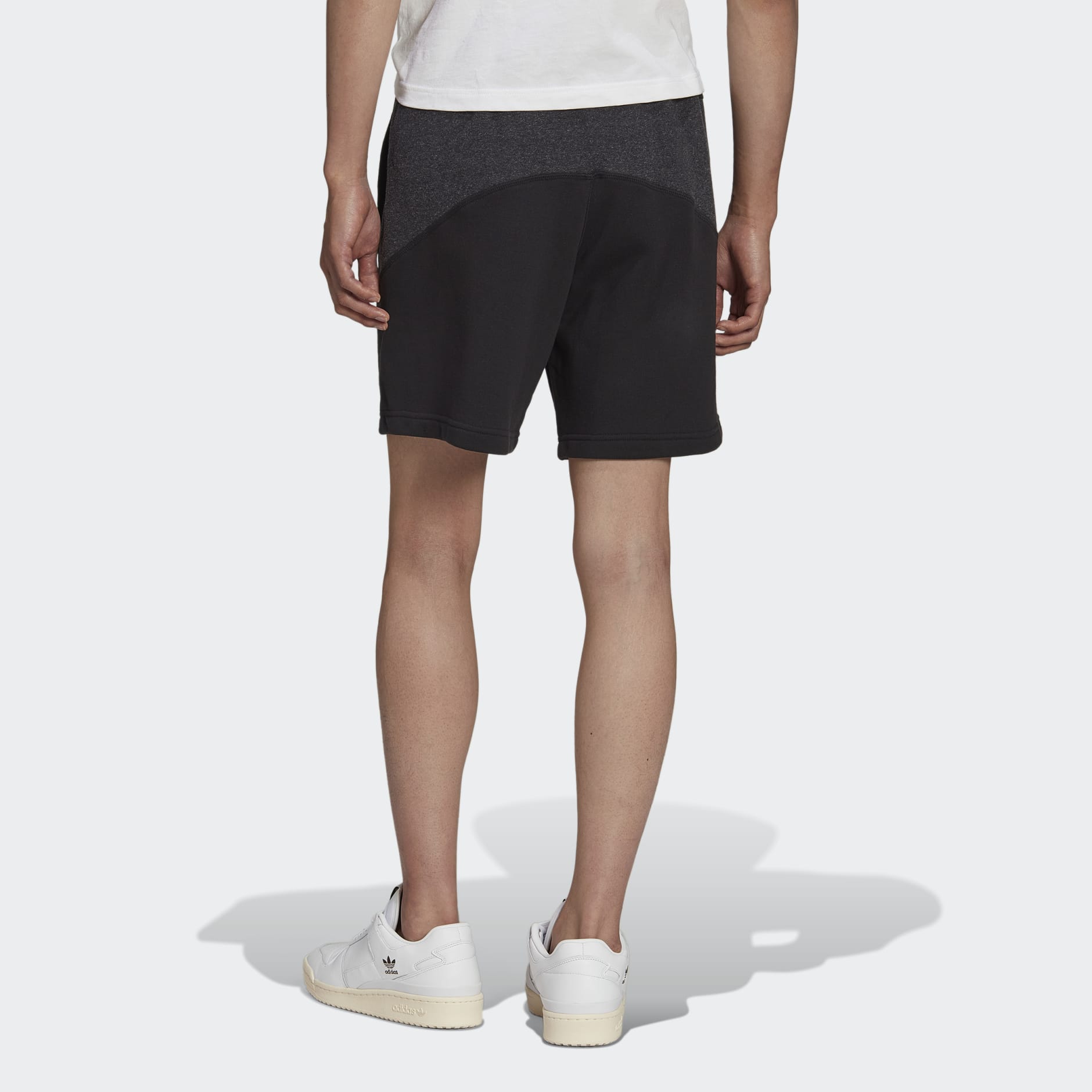 Essent Shorts