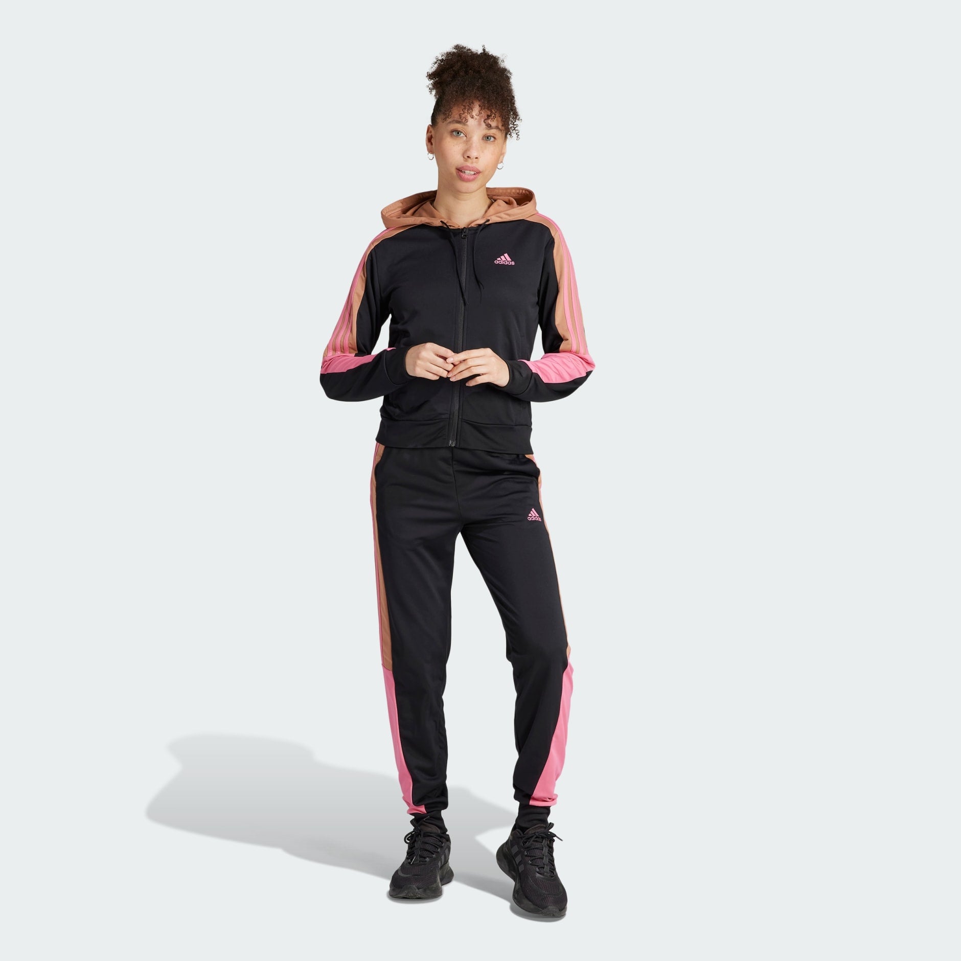 W Boldblock Ts